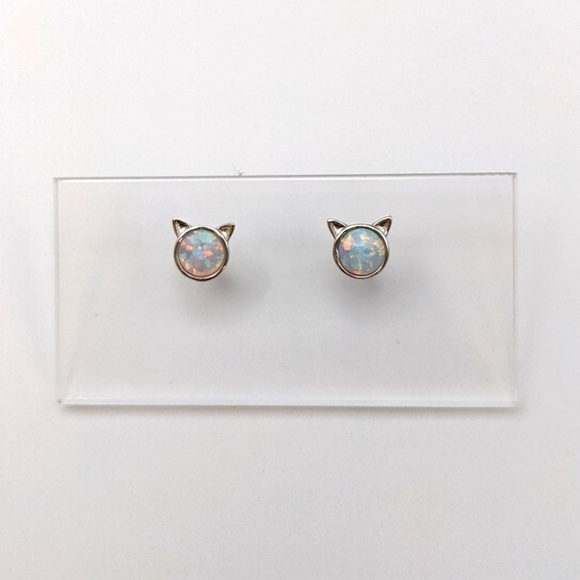 Jewelry - Cat opal stud earrings 925 sterling silver